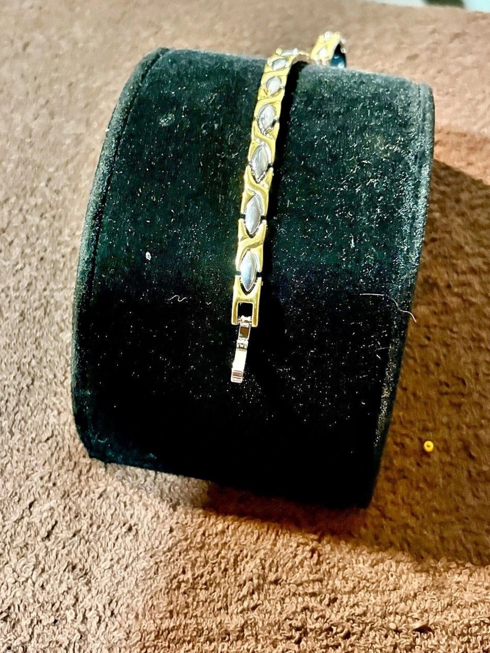 Two-Tone Link Bracelet - Picture 3 of 4